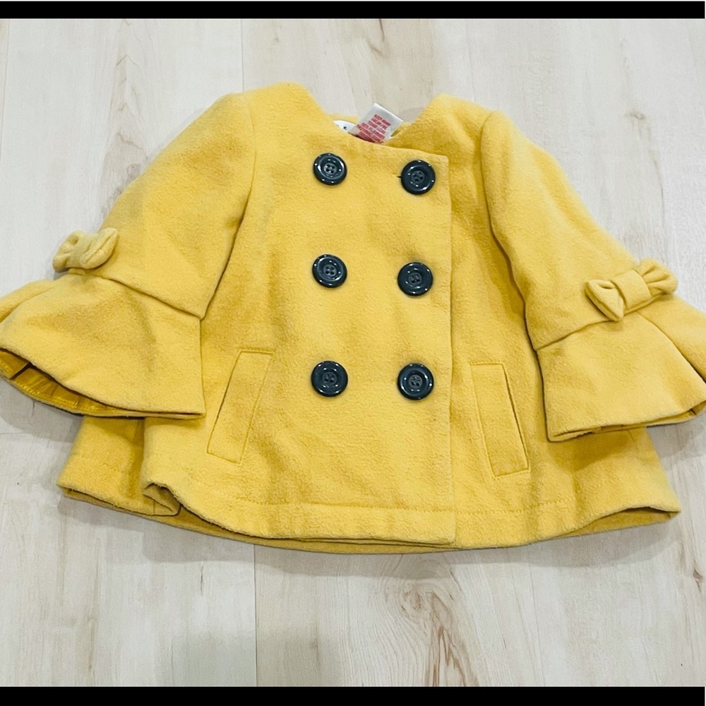 Yellow pea coat